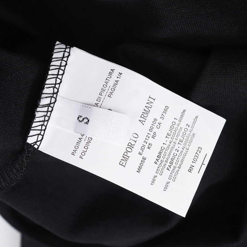 Футболка Emporio Armani With An Embroidered Logo "Black" фото № 7