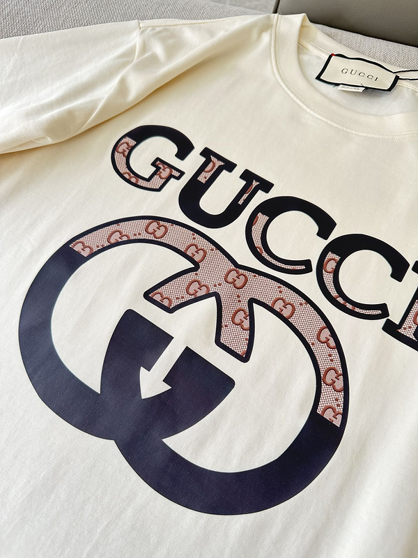 Футболка Gucci Made Of Cotton With Brand Print "Cream" фото № 4