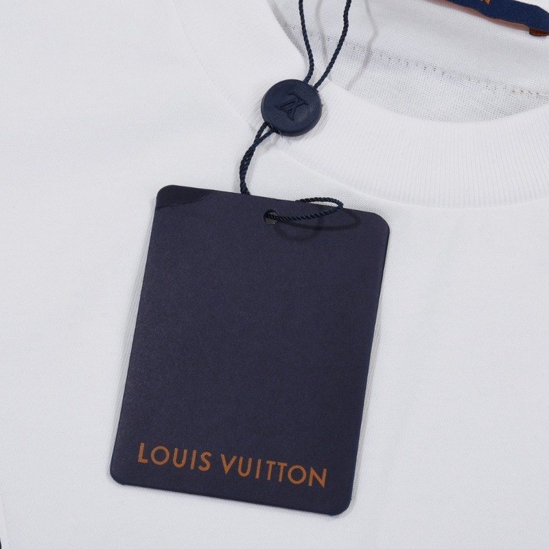 Футболка Louis Vuitton With Black Pocket And Logo "White" фото № 2