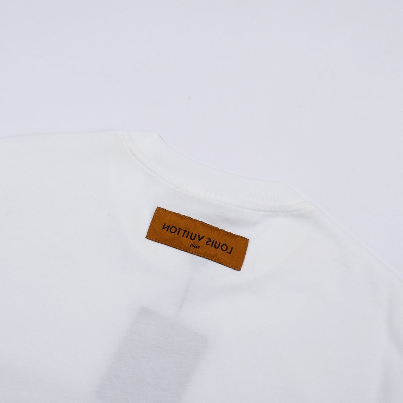 Футболка Louis Vuitton With Black Pocket And Logo "White" фото № 3
