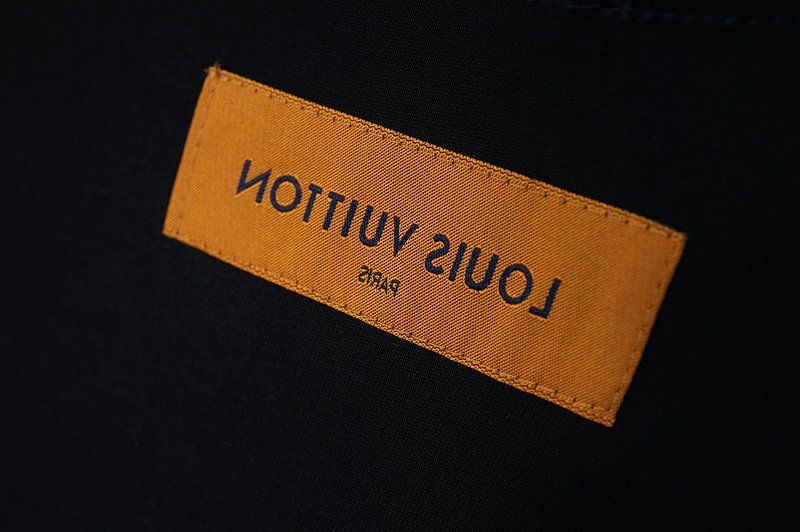Футболка Louis Vuitton With Brown Logo "Black" фото № 7