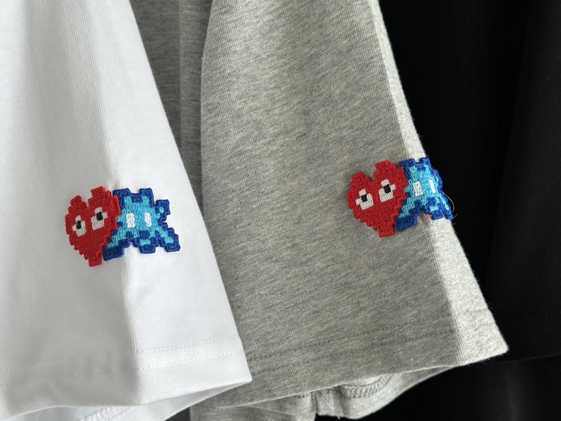 Футболка Play With Heart Embroidered Sleeve "Gray" фото № 4