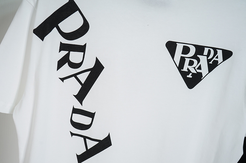 Футболка Prada Different Size Of Logo Letters "White" фото № 3