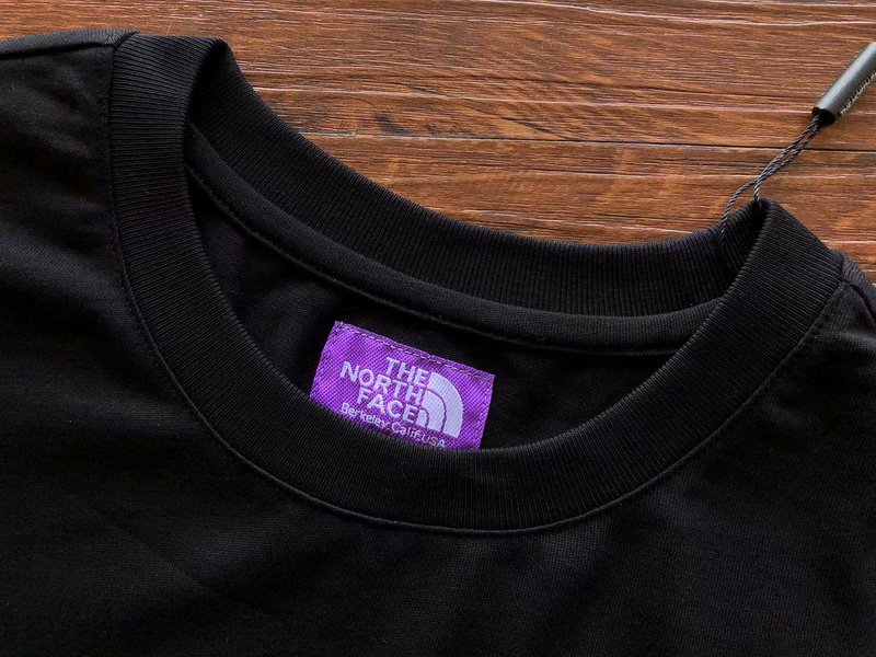 Футболка The North Face Embroidered Front Logo And Logo Inscription Back "Black" фото № 6