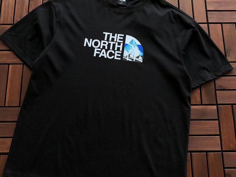 Футболка The North Face Colorful Image With Mountain And Road "Black" фото № 5