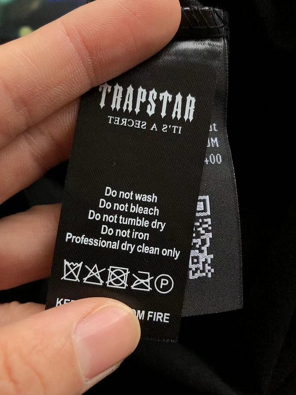 Футболка Trapstar Rectangle With Image And Logo Inscription "Black" фото № 5