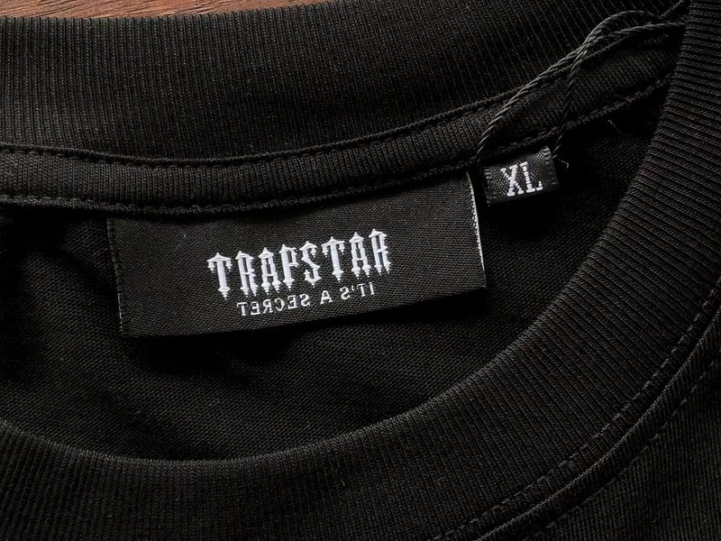 Футболка Trapstar Small Logo Inside Oval "Black" фото № 3