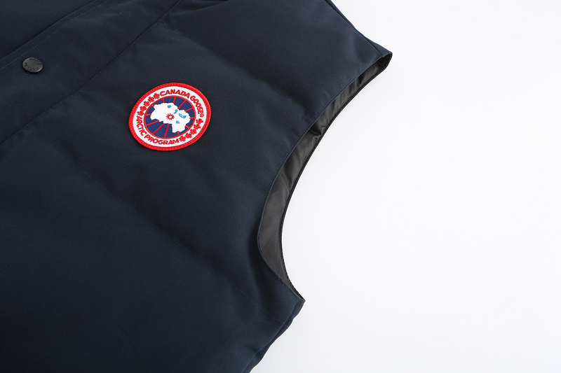 Жилетка Canada Goose Garson Vest "Blue/Black" фото № 5