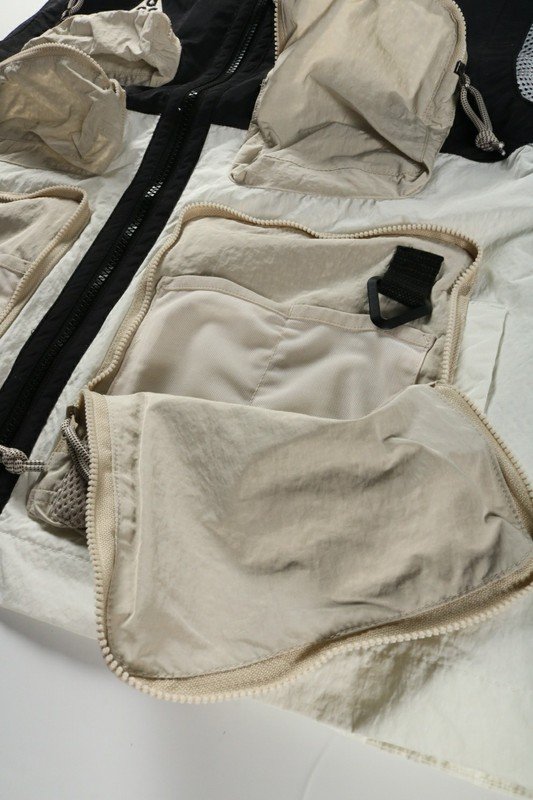 Жилетка Nike With Large Pockets "White/Black" фото № 6