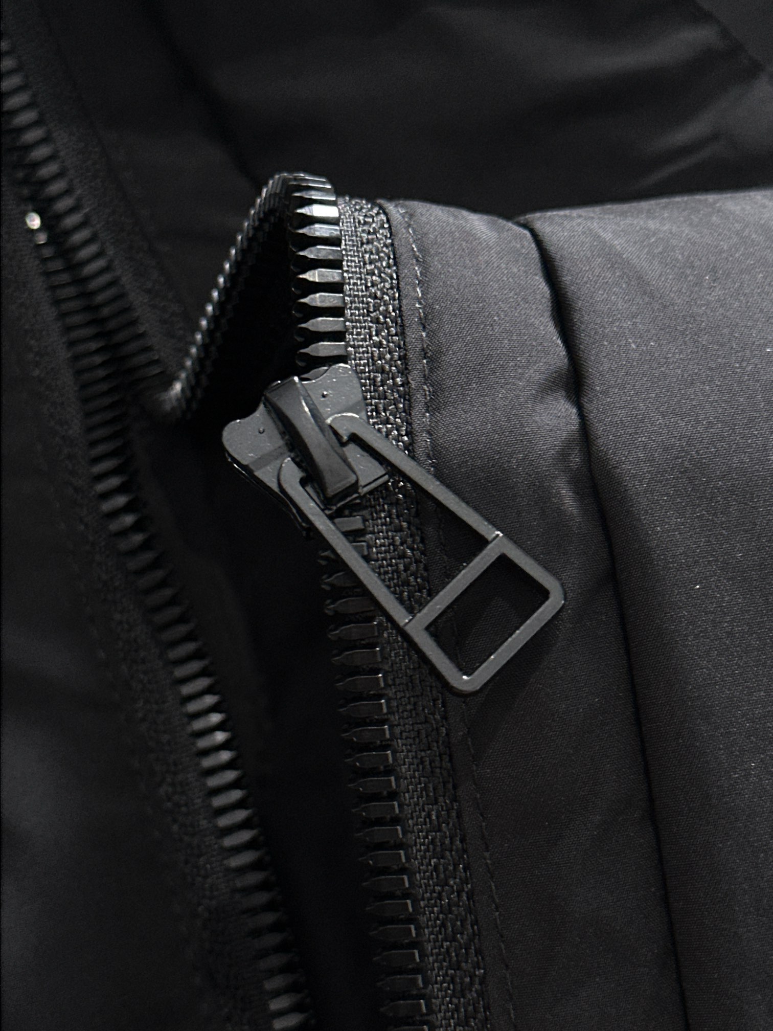 Пуховик Burberry Urban Badge "Black" фото № 5