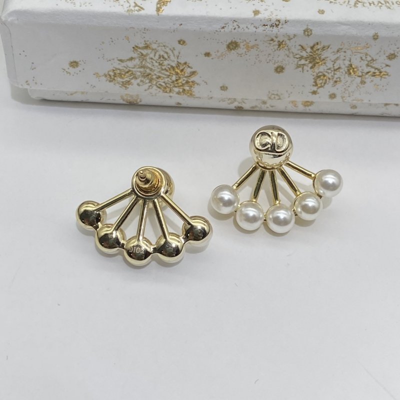 Серьги Dior Decoration With Ball - Seashell "Gold" фото № 2