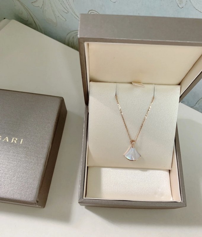 Подвеска Bulgari Shaped Like Cone "Gold" фото № 2