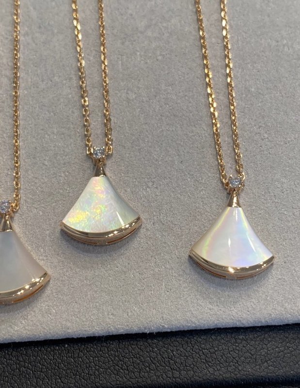 Подвеска Bulgari Shaped Like Cone "Gold" фото № 6