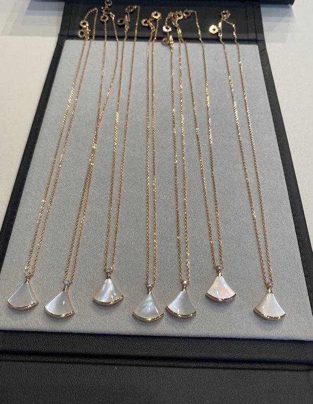 Подвеска Bulgari Shaped Like Cone "Gold" фото № 8