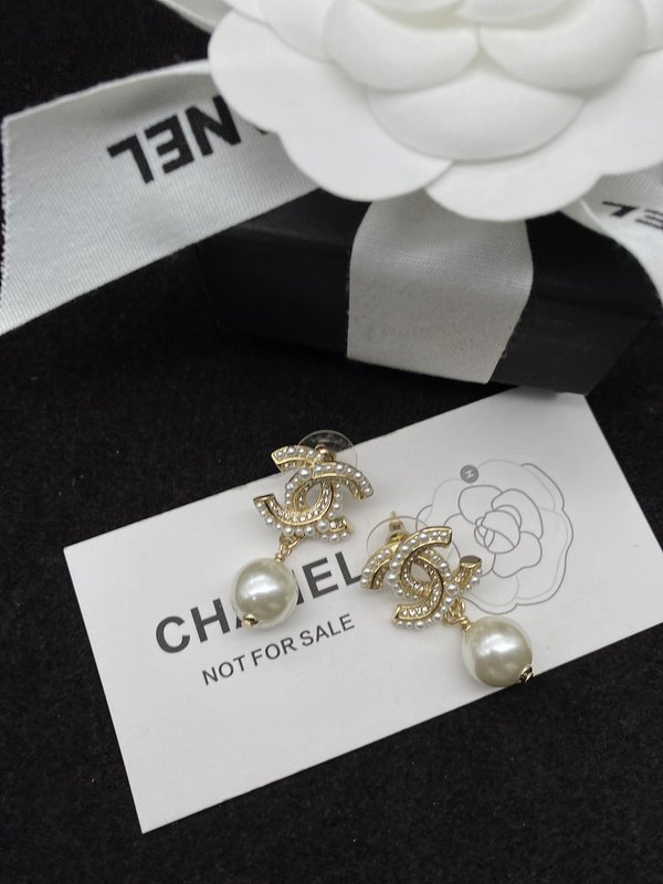 Серьги Chanel Logo Symbol With Pearl "Gold" фото № 5