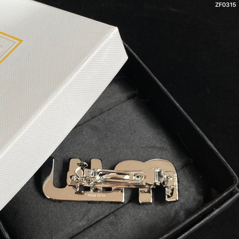 Заколка для волос Miu miu Decoration With Logo "Silver" фото № 2