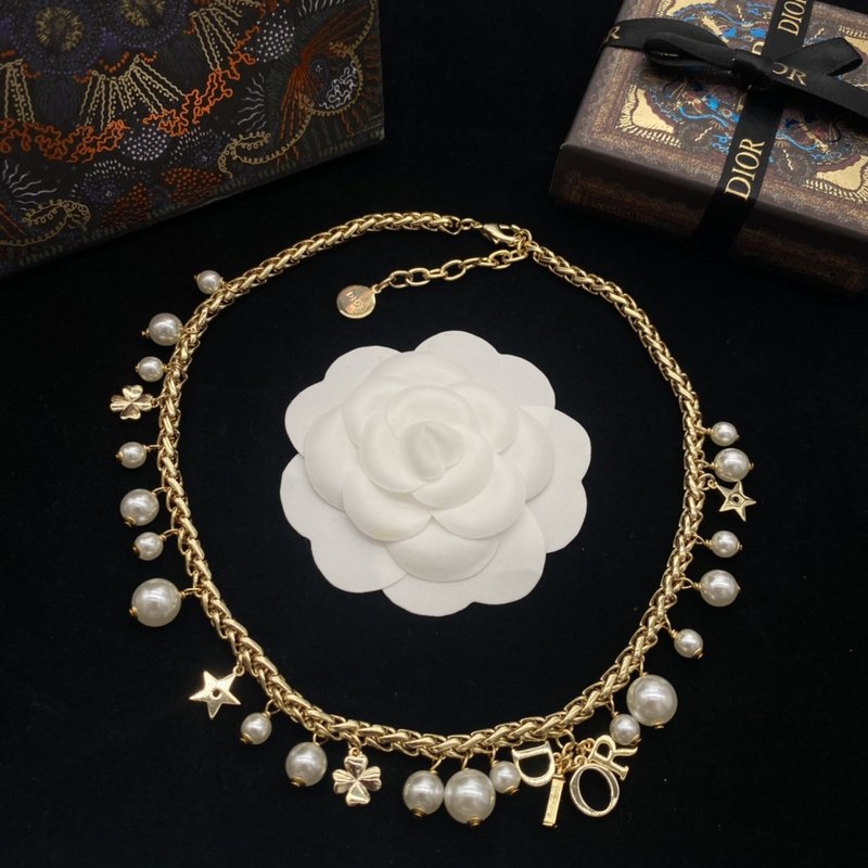 Ожерелье Dior Pearl And Logo Decorated "Gold" фото № 2