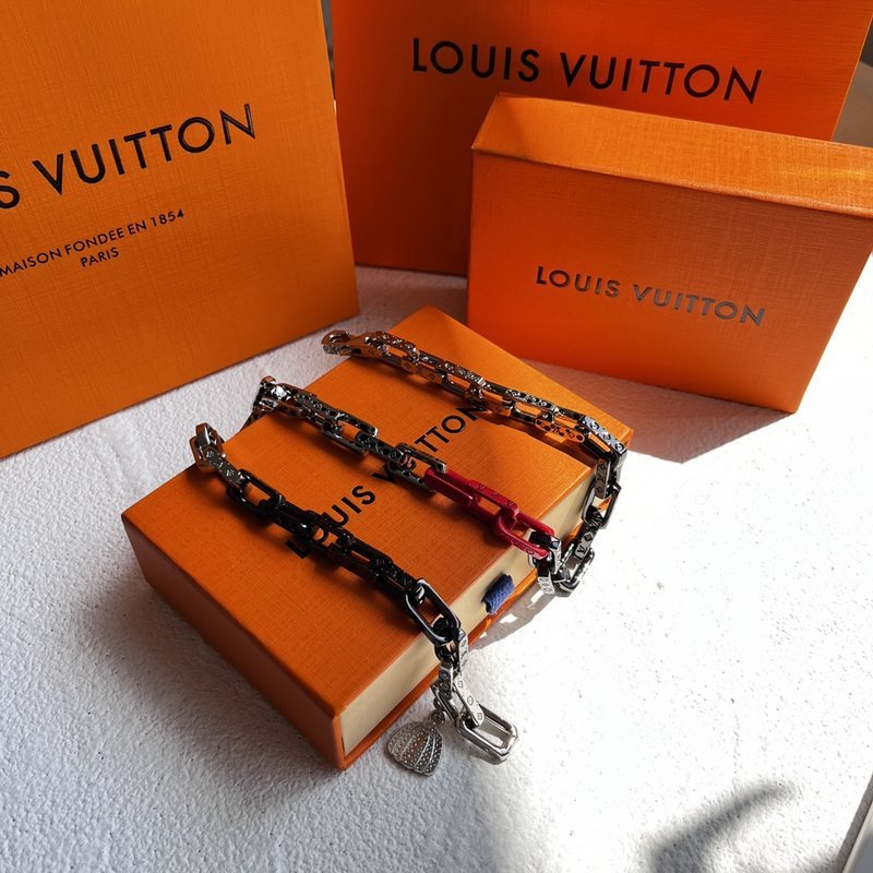 Подвеска Louis Vuitton With Monogram "Silver/Black" фото № 2