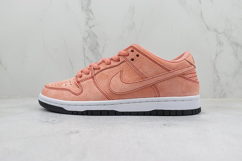 Nike SB Dunk Low "Pink Pig" фото № 2