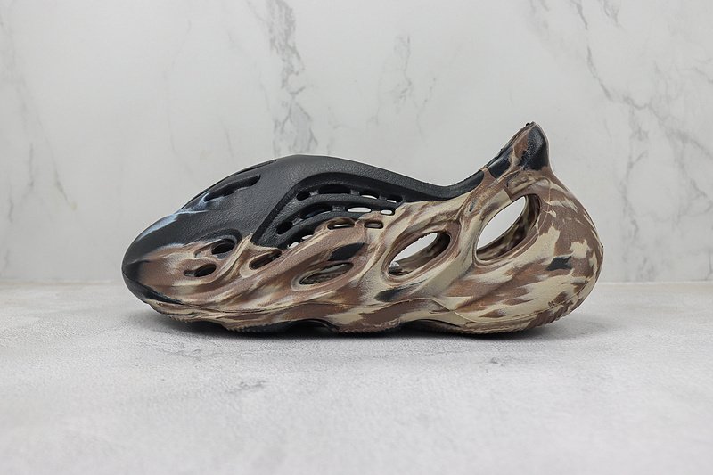 Аdidas Yeezy Foam Runner "Black/Brown" фото № 2