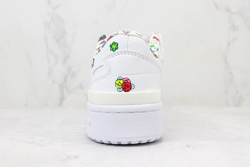 Hello Kitty x Adidas Forum 84 Low "White" фото № 9