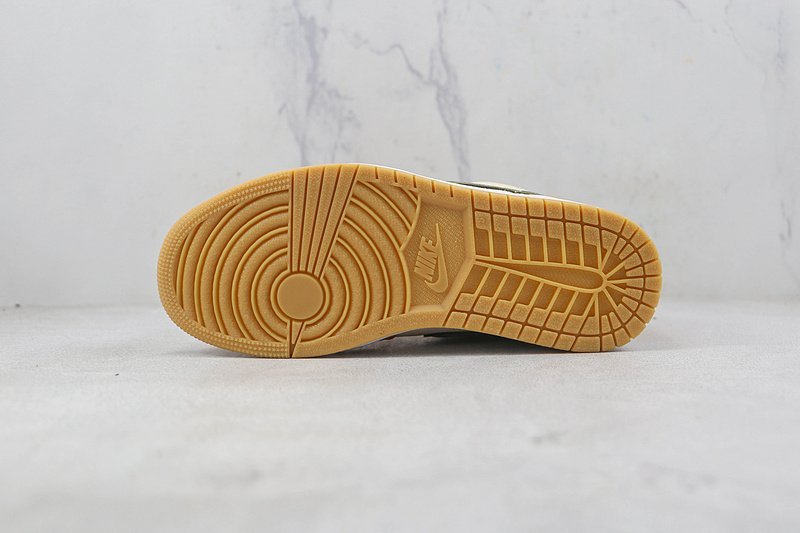 Air Jordan 1 Low SE "Light Curry " фото № 9