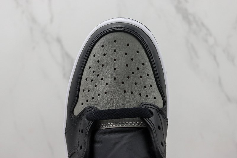 Air Jordan 1 Retro Low "Black Shadow" фото № 4