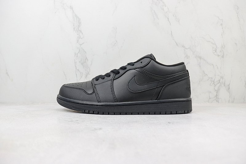 Air Jordan 1 Low "Triple Black" фото № 2