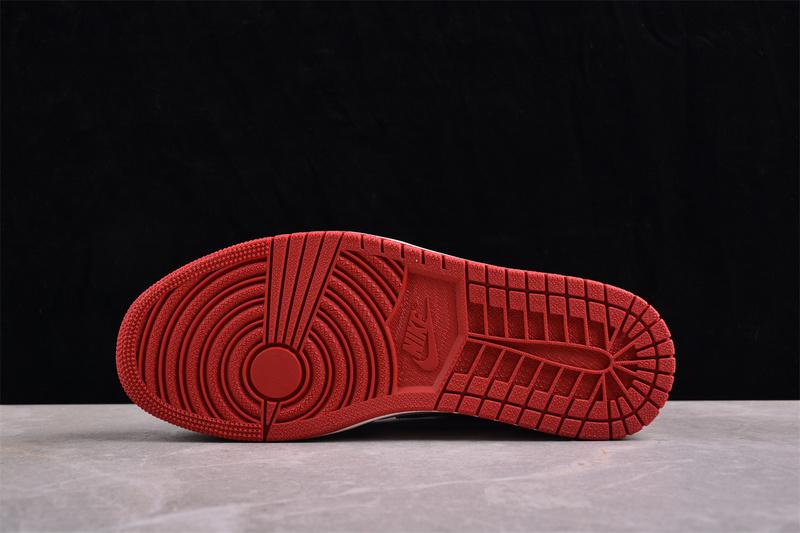 Air Jordan 1 High "Black Toe Reimagined" фото № 7