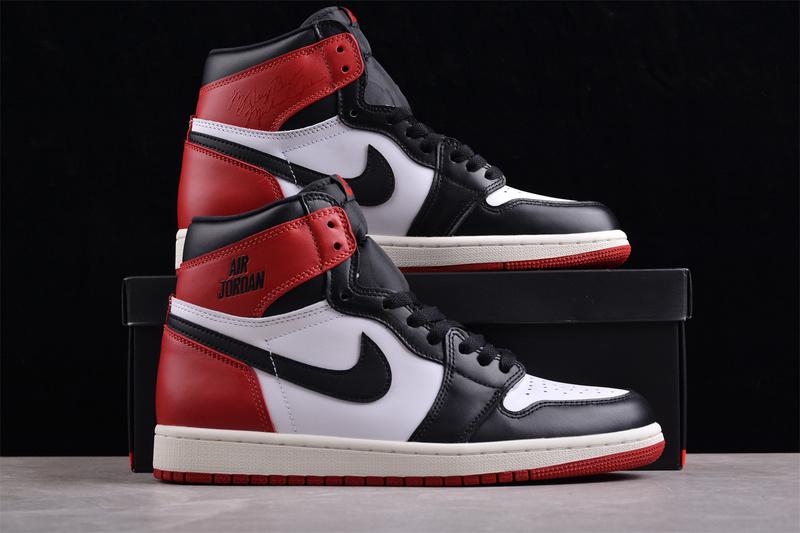 Air Jordan 1 High "Black Toe Reimagined" фото № 6