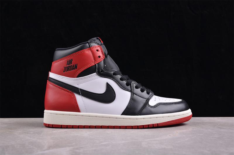 Air Jordan 1 High "Black Toe Reimagined" фото № 5