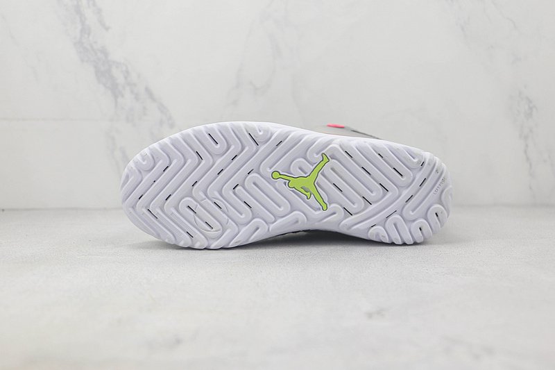 Air Jordan 1 High "React Black Particle Grey" фото № 9