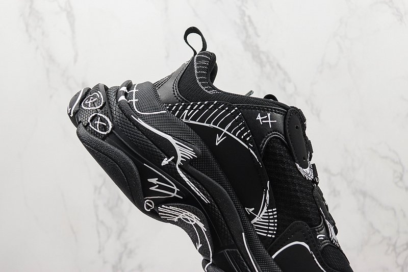 Balenciaga Triple S "Painted Black" фото № 4