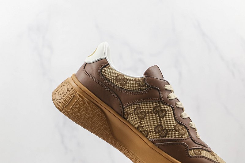 Gucci Chunky B "Perforated leather" фото № 4