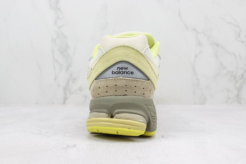 New Balance 2002R "Auralee White" фото № 9