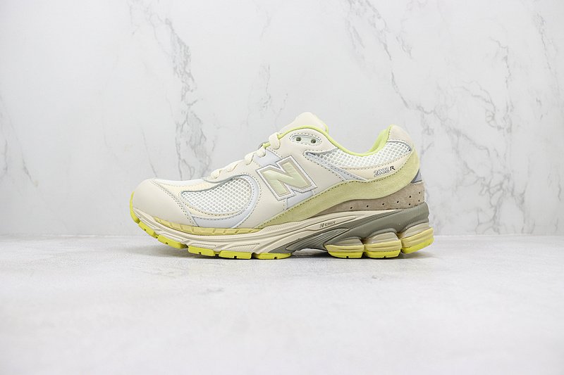 New Balance 2002R "Auralee White" фото № 2