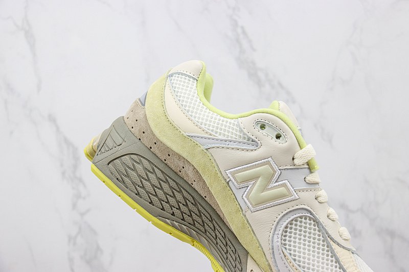 New Balance 2002R "Auralee White" фото № 3