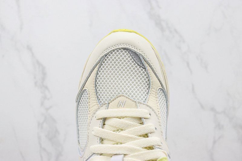 New Balance 2002R "Auralee White" фото № 4