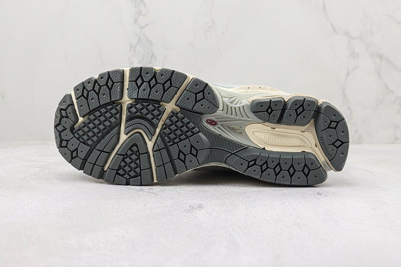 New Balance 2002R "Beige/Grey" фото № 8
