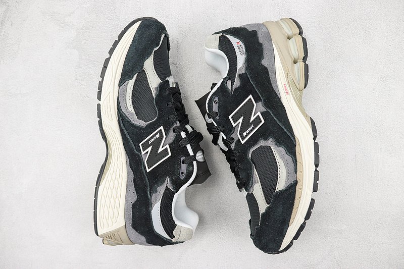 New Balance 2002R "Black/White/Beige" фото № 7