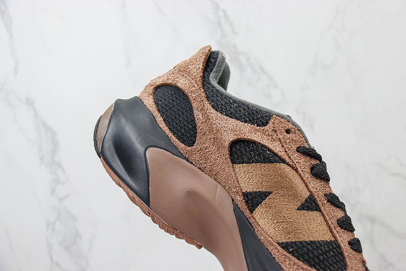 New Balance Warped Runner "Dark Mushroom/Black" фото № 3