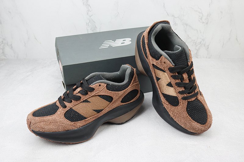 New Balance Warped Runner "Dark Mushroom/Black" фото № 7