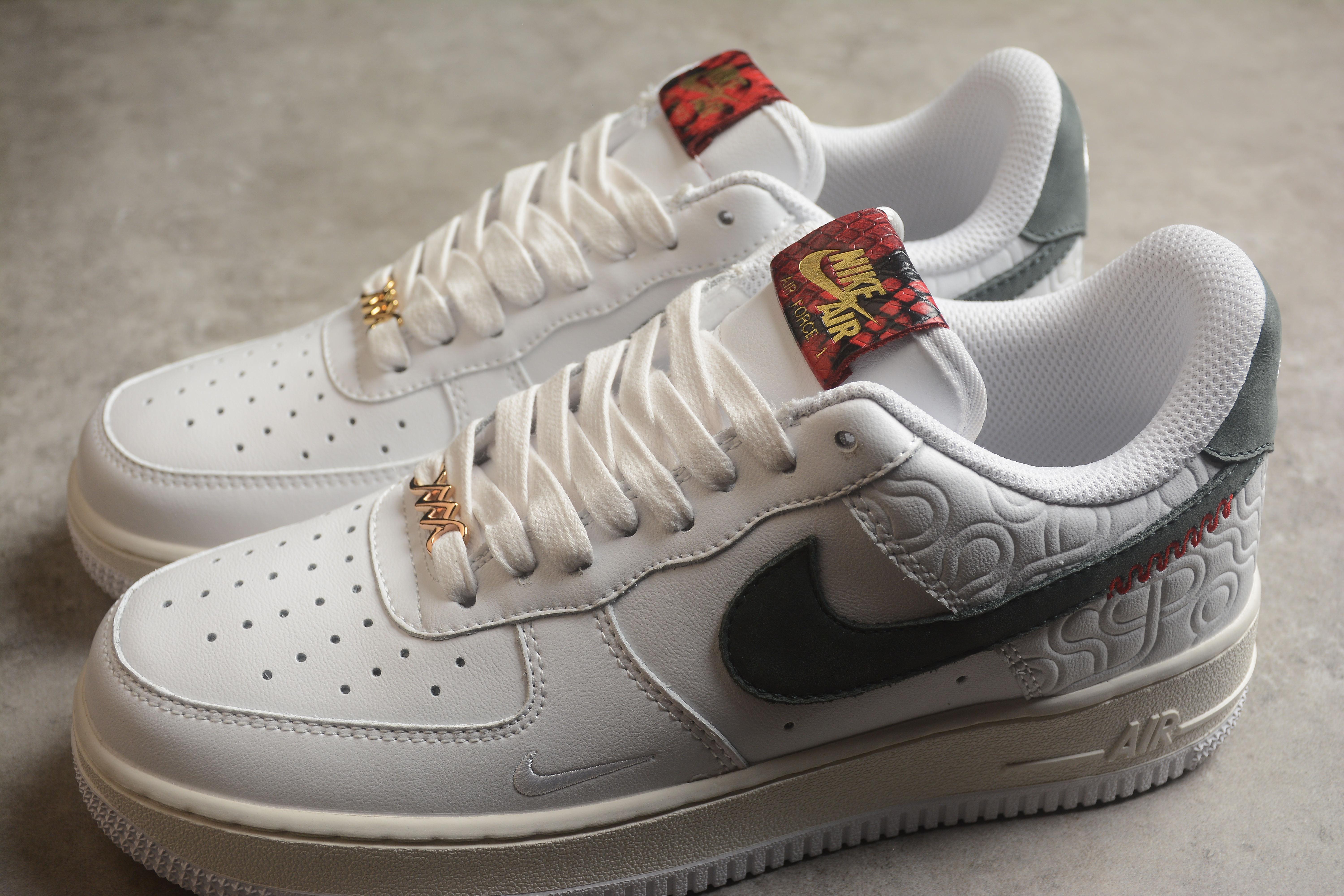 Nike Air Force 1 Low "Year of the Snake" фото № 7