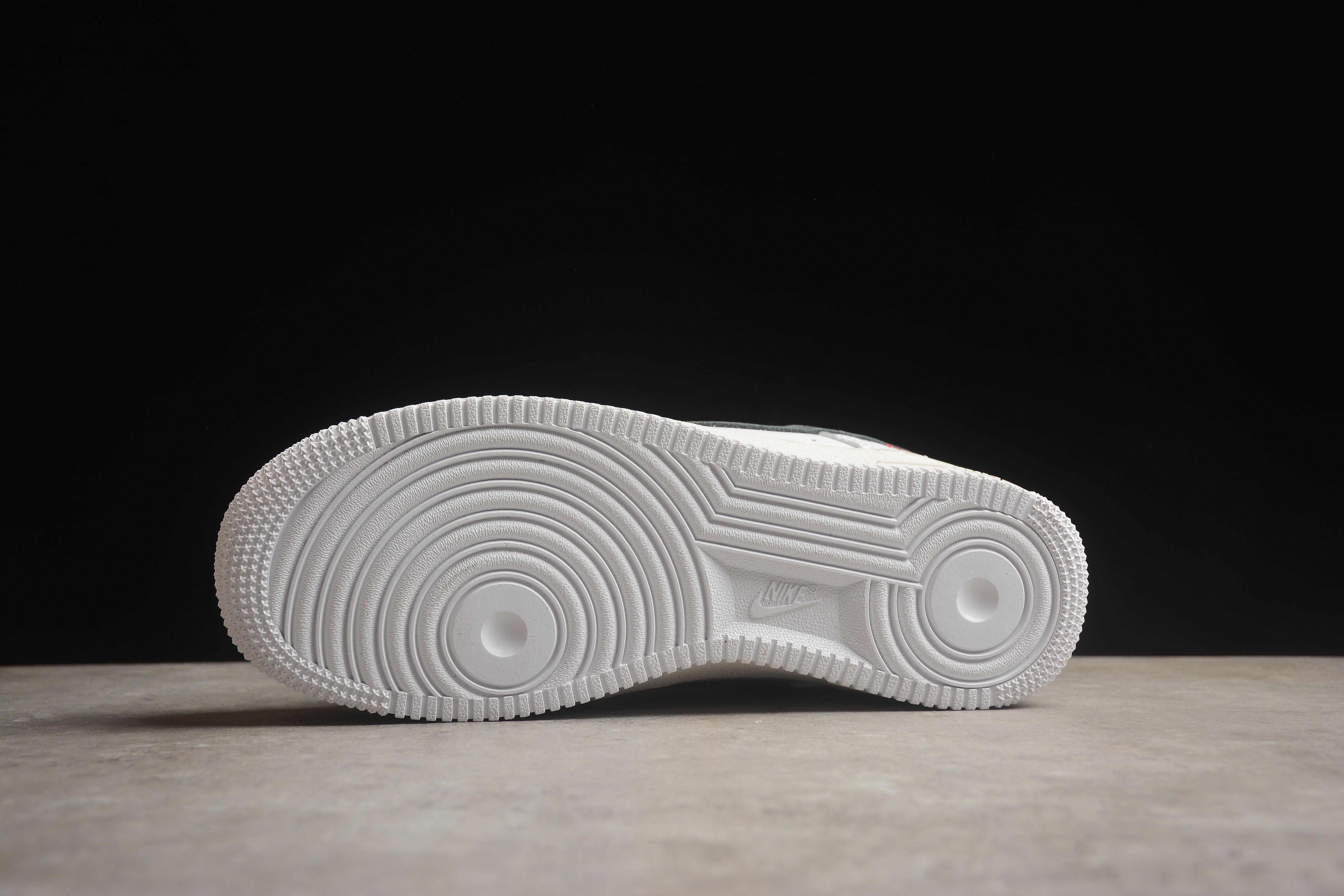 Nike Air Force 1 Low "Year of the Snake" фото № 5