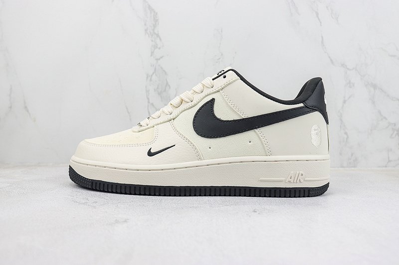 A Bathing Ape x Nike Air Force 1 Low "Cream White/Black/Silver Logo" фото № 2