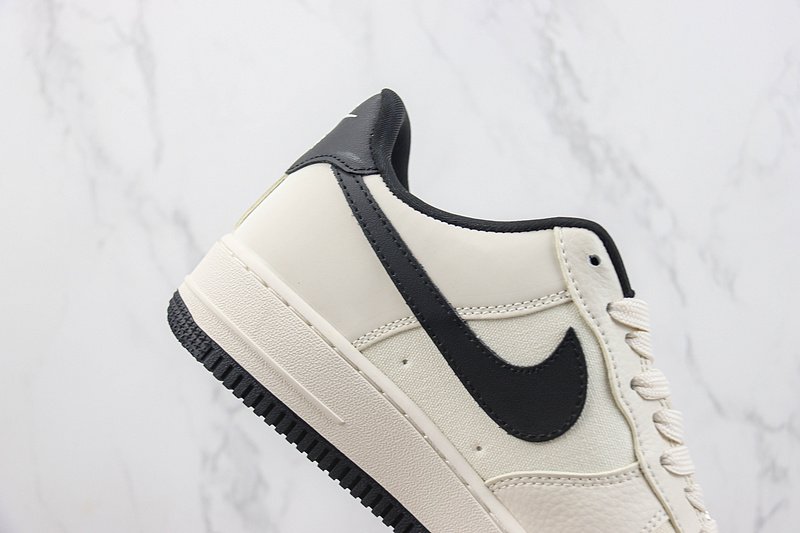 A Bathing Ape x Nike Air Force 1 Low "Cream White/Black/Silver Logo" фото № 3