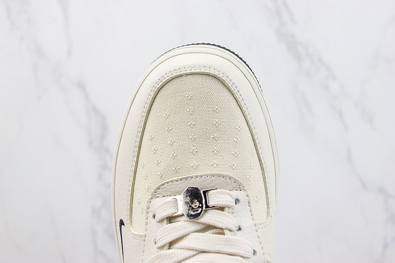 A Bathing Ape x Nike Air Force 1 Low "Cream White/Black/Silver Logo" фото № 4