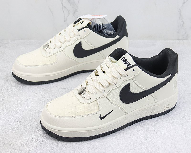 A Bathing Ape x Nike Air Force 1 Low "Cream White/Black/Silver Logo" фото № 5