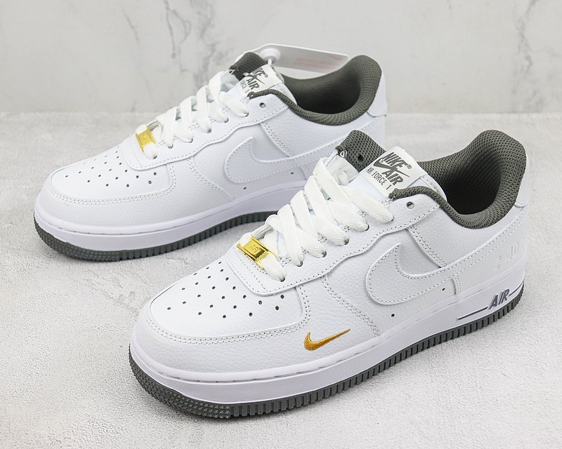 Nike Air Force 1 40th Anniversary "White/Black/Gold" фото № 5