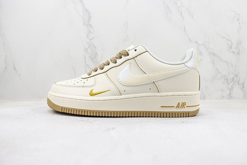Nike Air Force 1 ’07 Low "QS Sail/White/Brown/Gold/Mini Swoosh" фото № 2